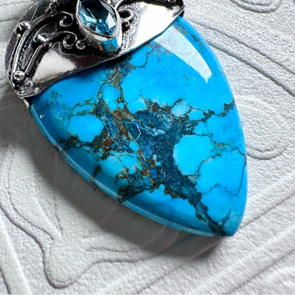Elegant Howlite Pendant Large Blue Dyed Topaz Accents Polished Stone Silver Tone - Picture 7 of 10